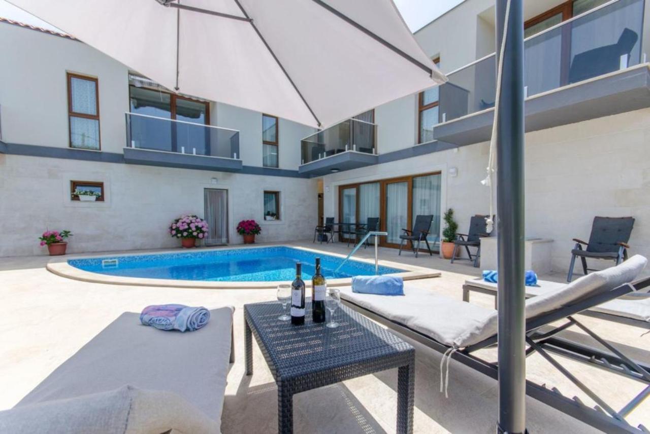 Villa La Veliki Drvenik Luaran gambar